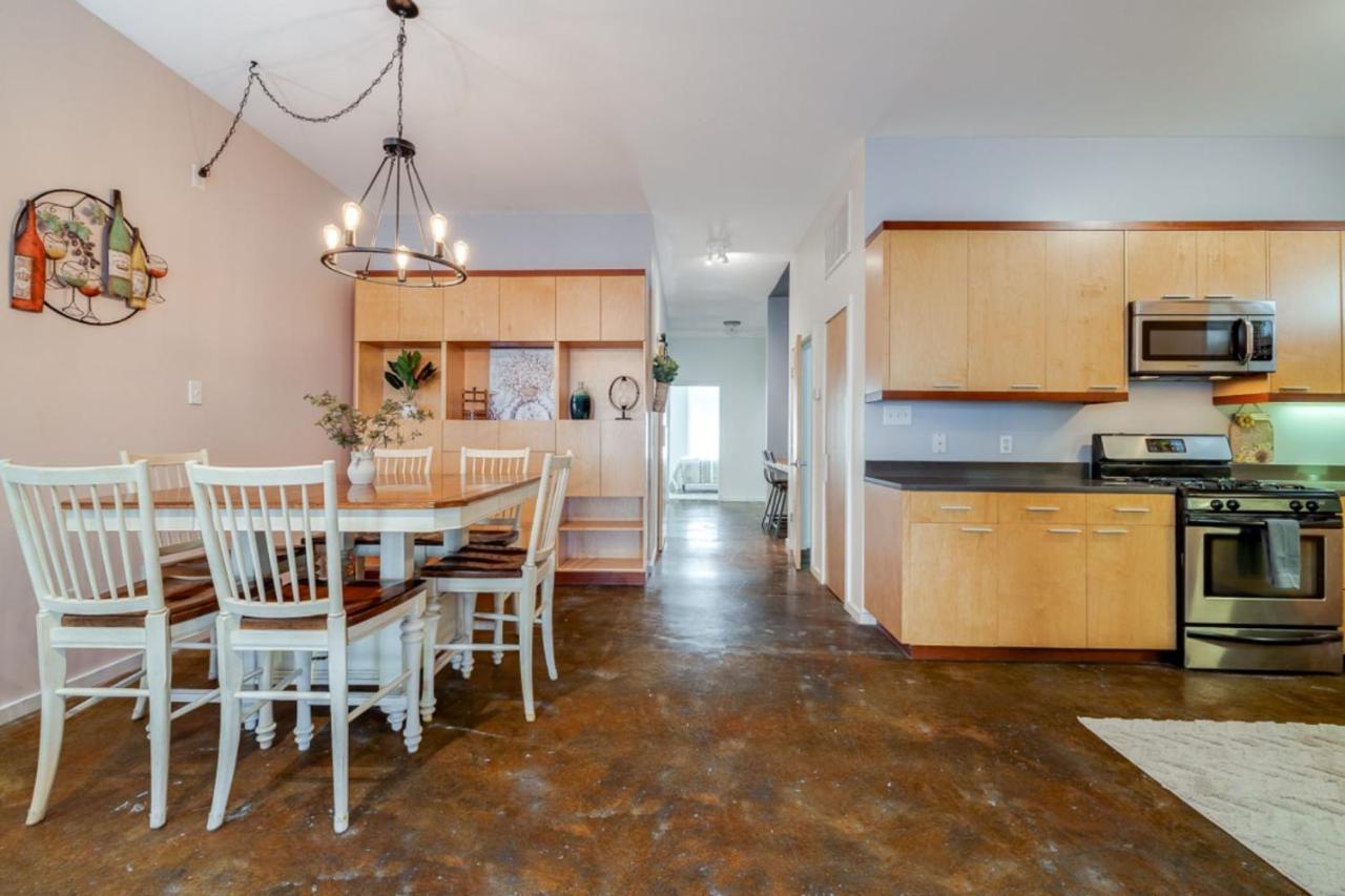 Southern Charmer-Historic District Downtown-Front Porch-Walk Score 90!!-Private Parking-1 Minute To Forsyth Park Savannah Eksteriør bilde