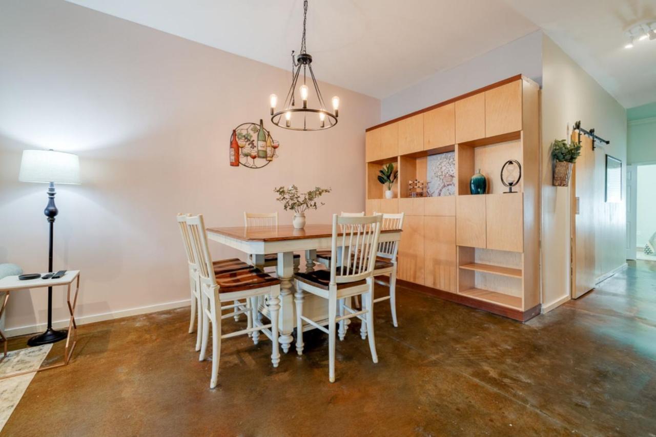 Southern Charmer-Historic District Downtown-Front Porch-Walk Score 90!!-Private Parking-1 Minute To Forsyth Park Savannah Eksteriør bilde